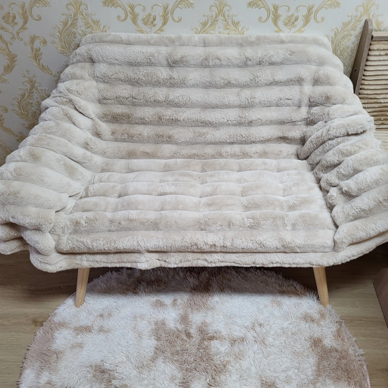 客厅小沙发休息区短租公寓